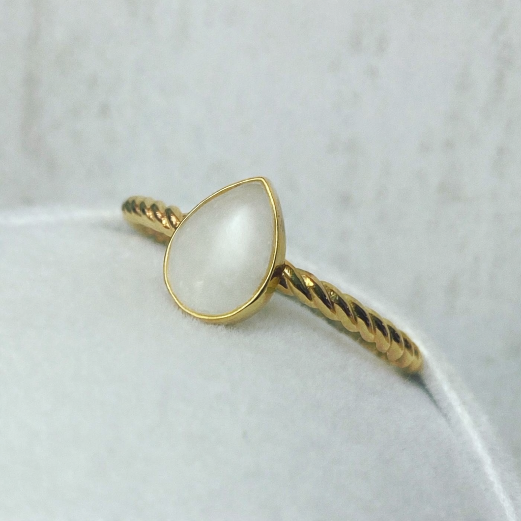 Hera torsadé Or jaune, pierre naturelle