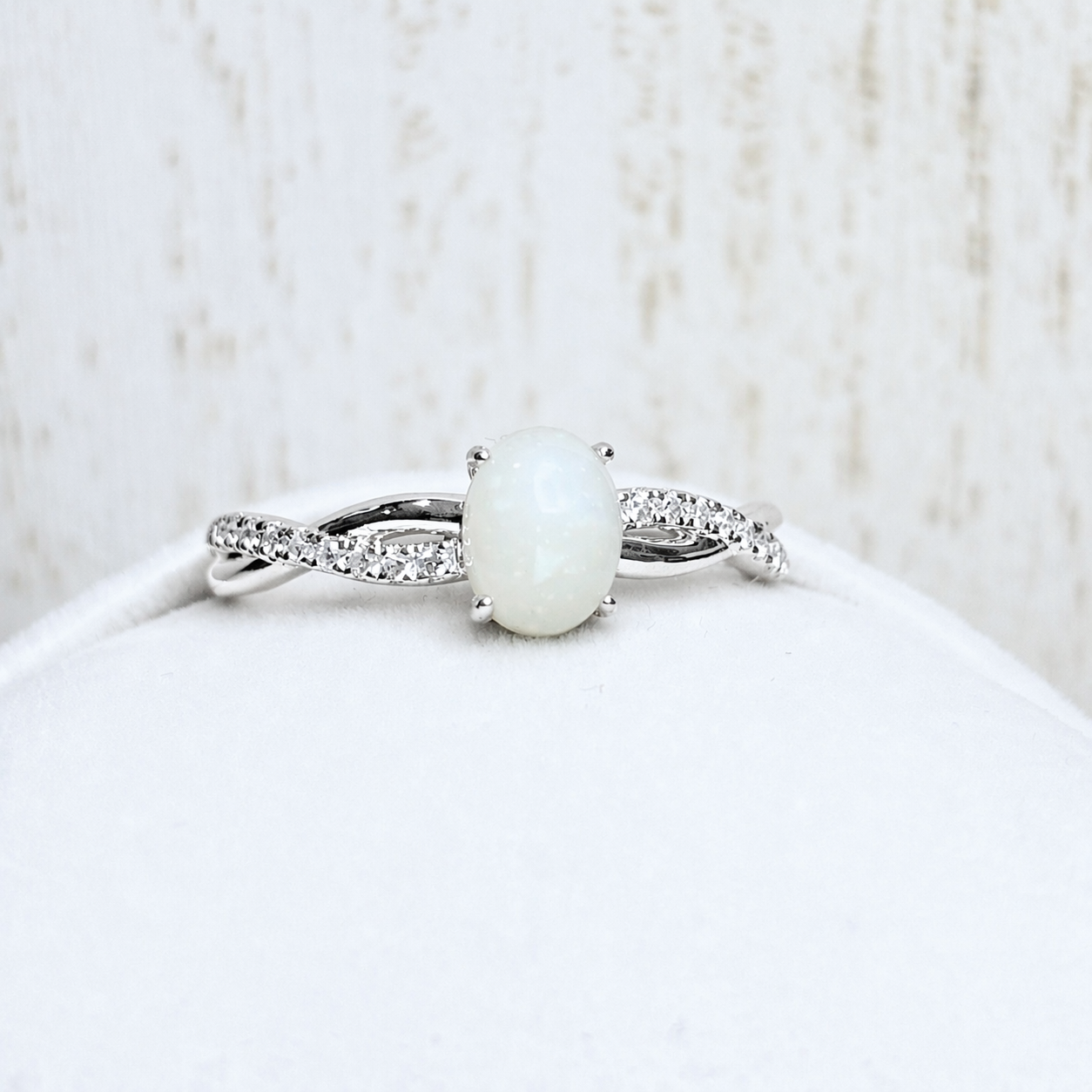 Infinity ring in White gold, natural stone