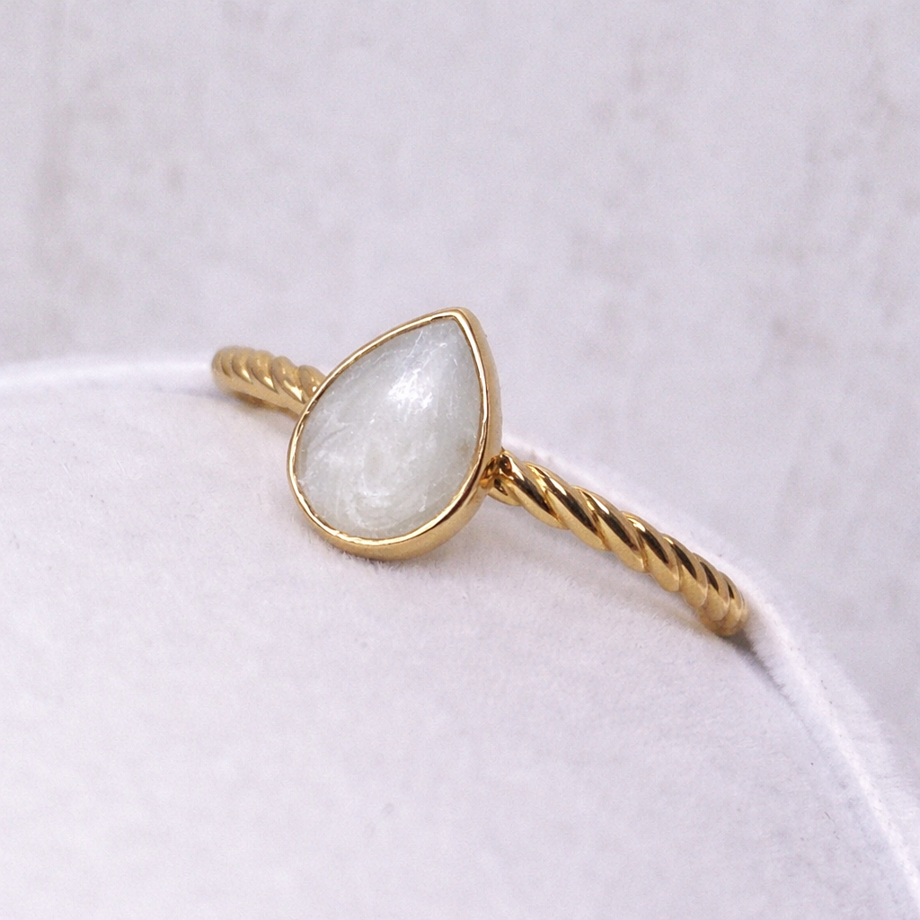 Hera torsadé Or jaune, pierre perlée