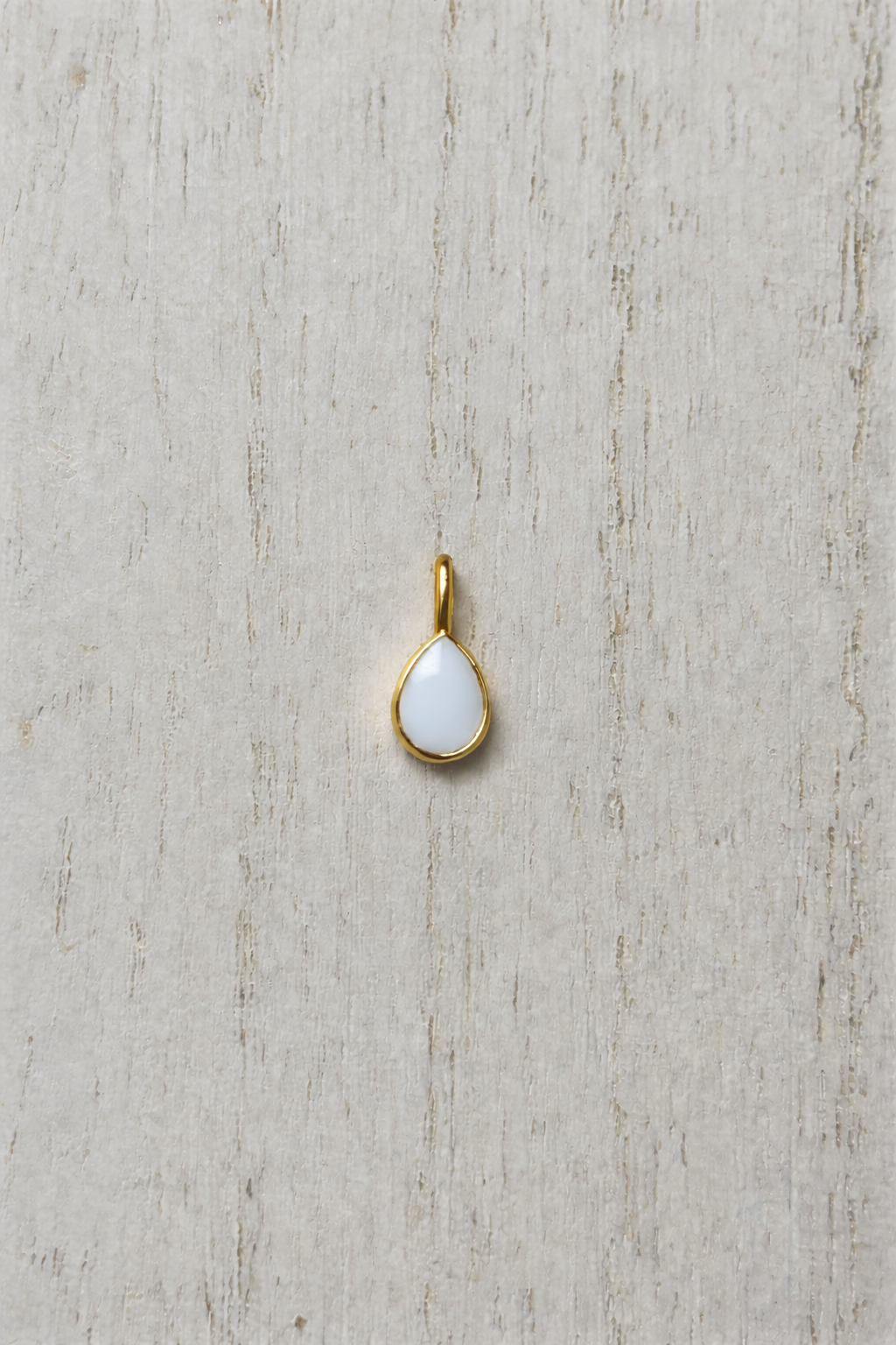 Pendentif Mars de forme poire en Or Jaune, pierre blanche