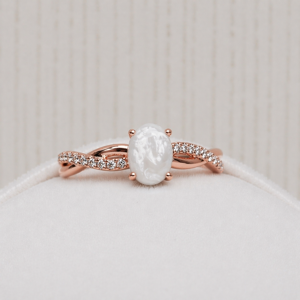 Bague Infini Or Rose, pierre perlée