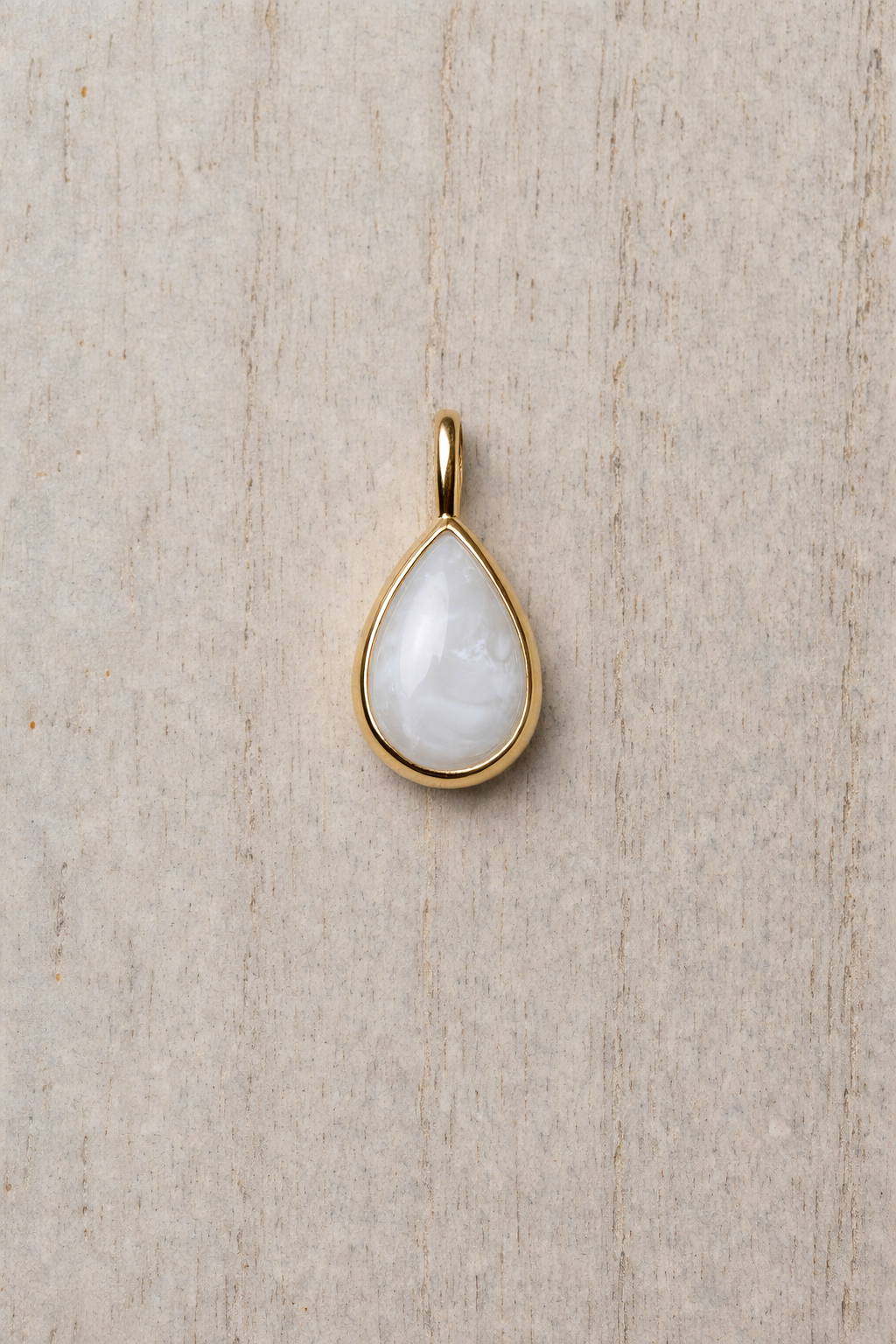 Pendentif Mars de forme poire en Or Jaune, pierre perlée