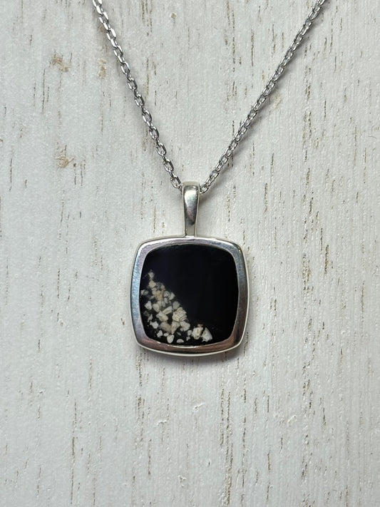 Helios Pendant - Solid gold