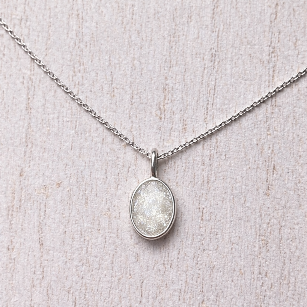 Pendentif Apodis Or blanc, pierre scintillante