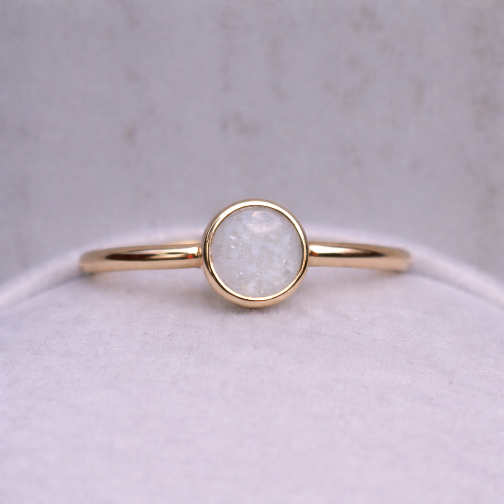 Petite Ourse Yellow Gold, natural stone