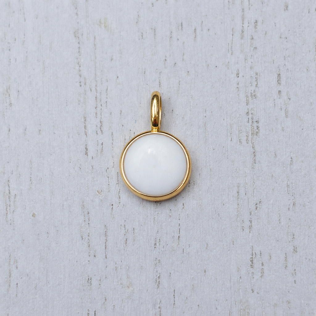Petite Ourse Pendant in Yellow Gold with white stone
