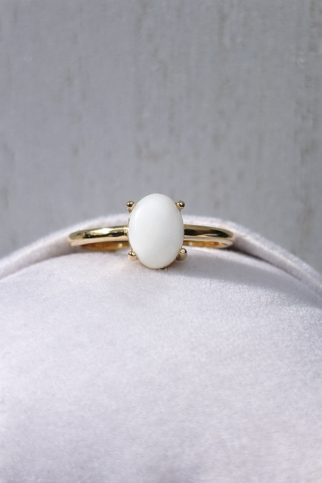 Gemma in Yellow Gold , white stone