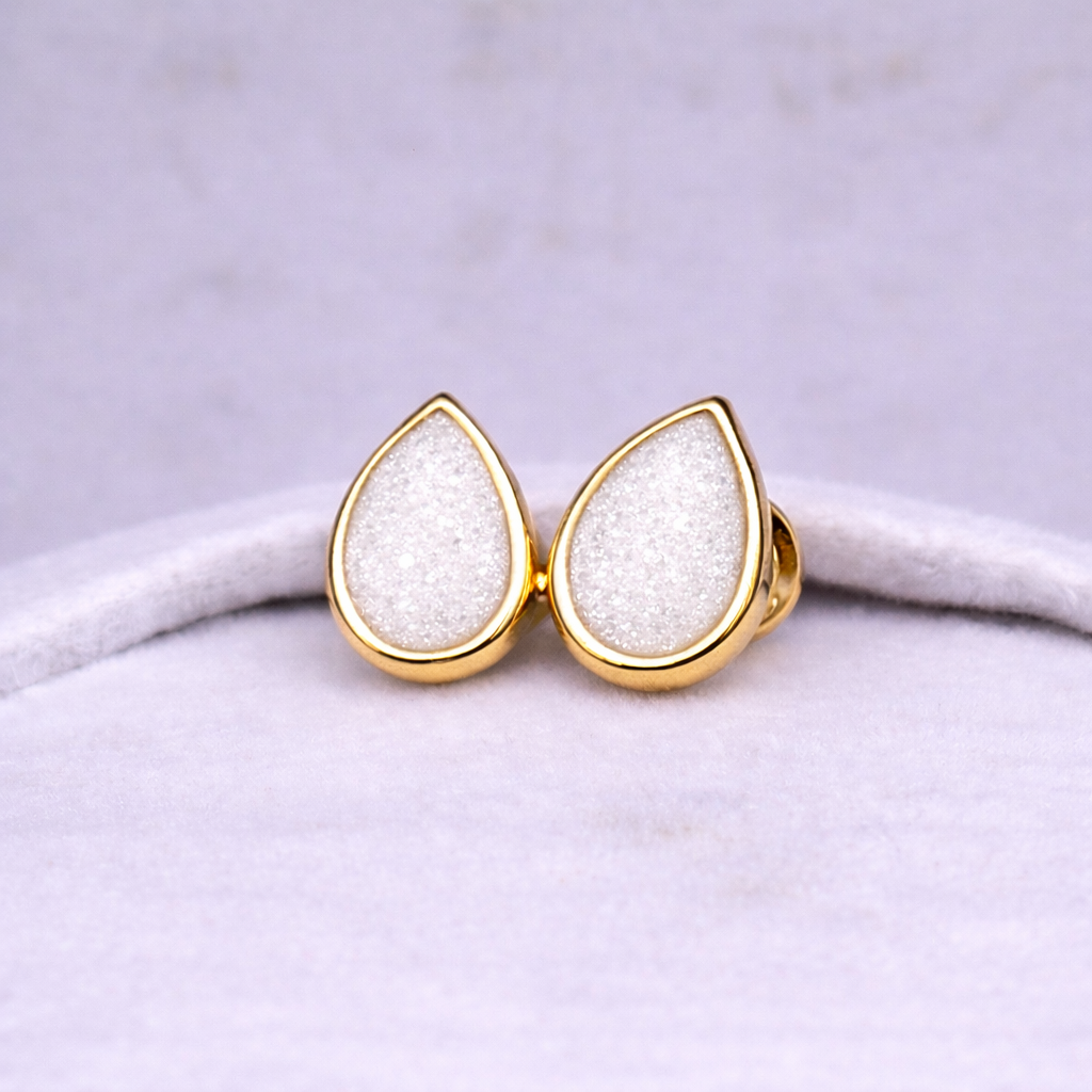 Round Mars Earrings - Yellow Gold with sparkling stone