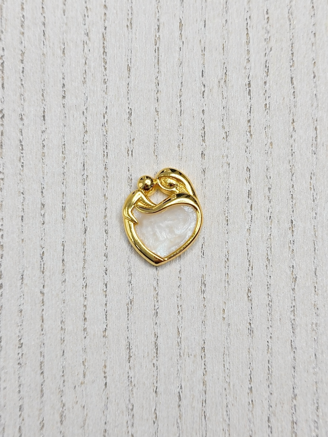 Pendentif Mère-Enfant en Or Jaune, pierre perlée