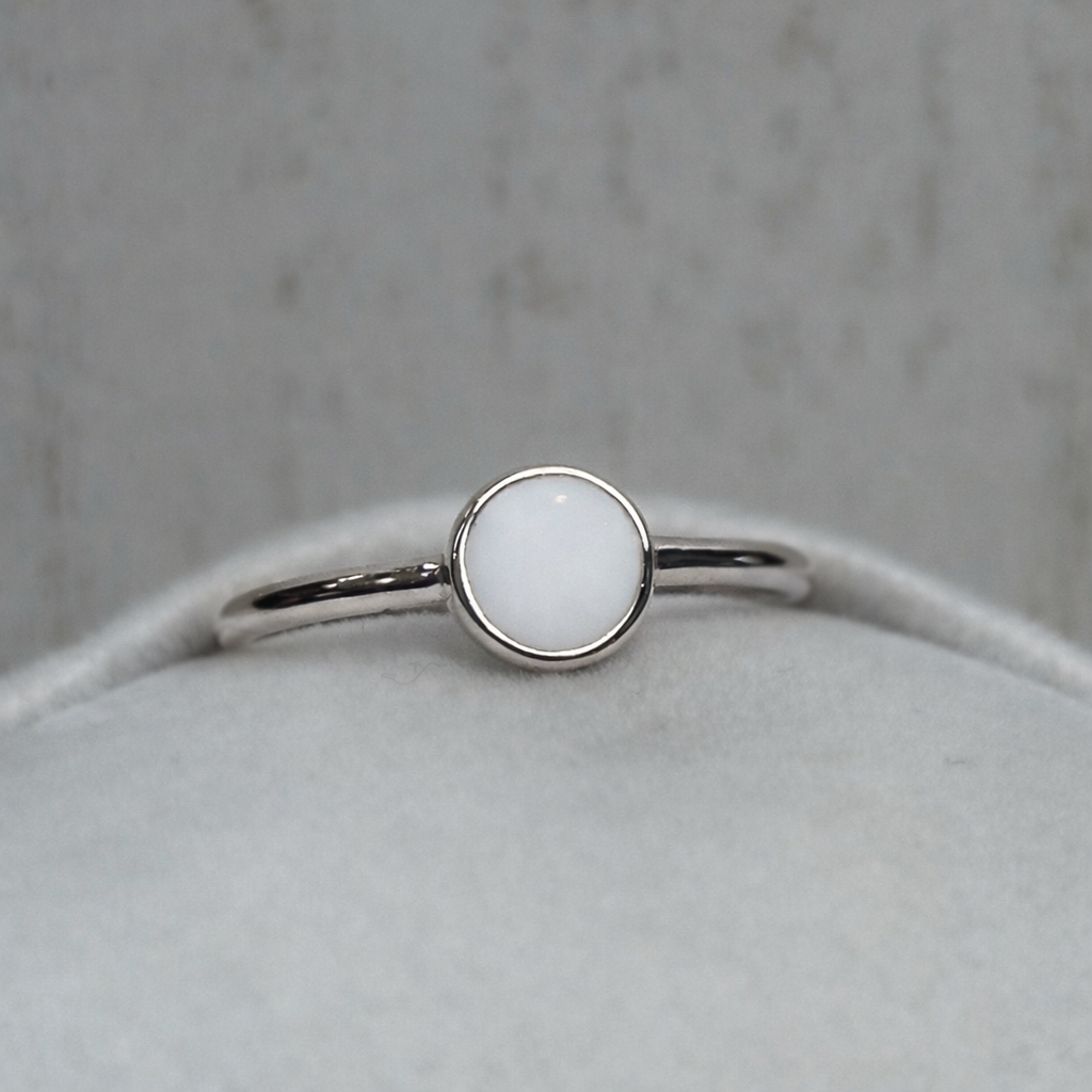 Petite Ourse Silver, white stone