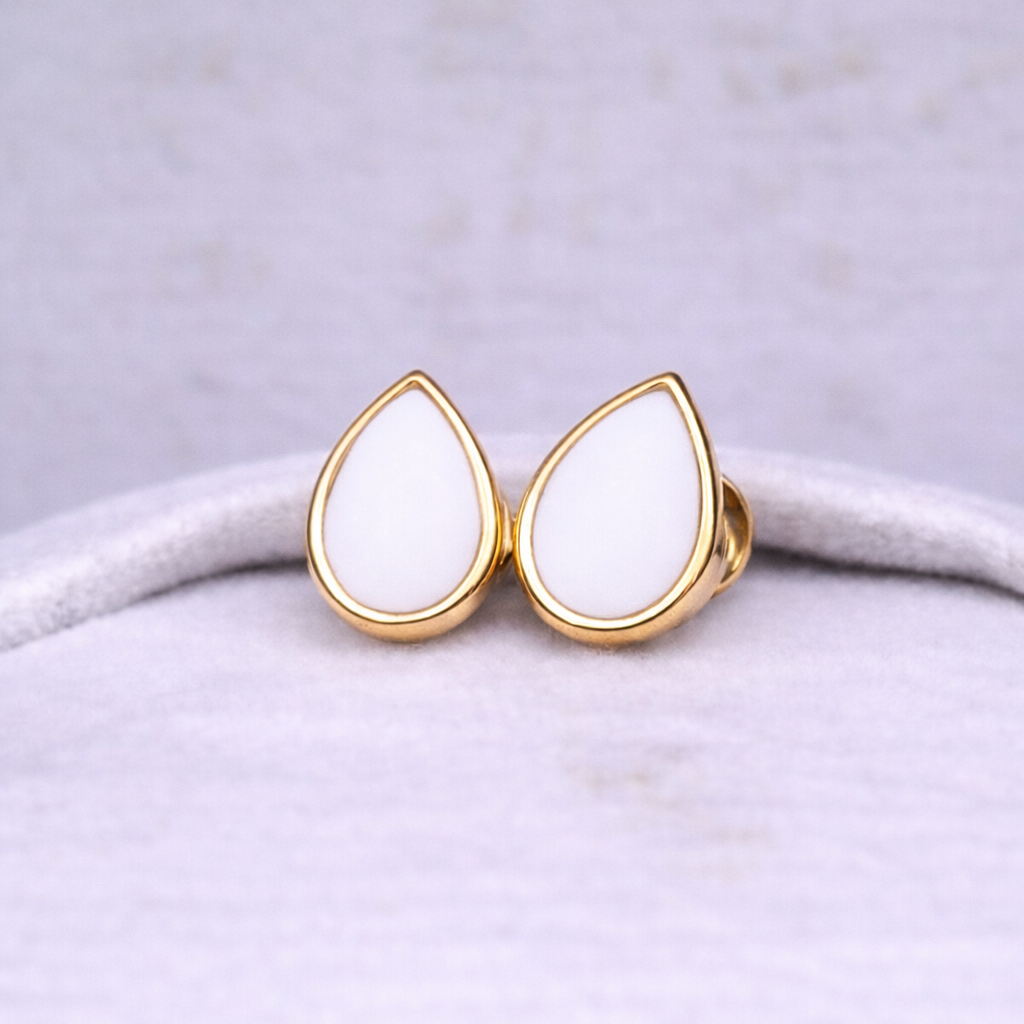 Round Mars Earrings - Yellow Gold with white stone