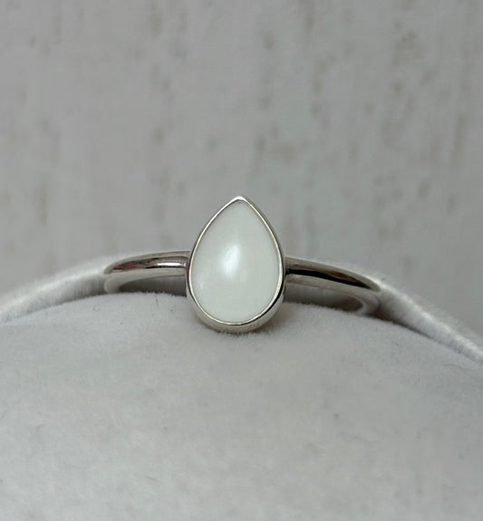 Hera Argent, pierre blanche