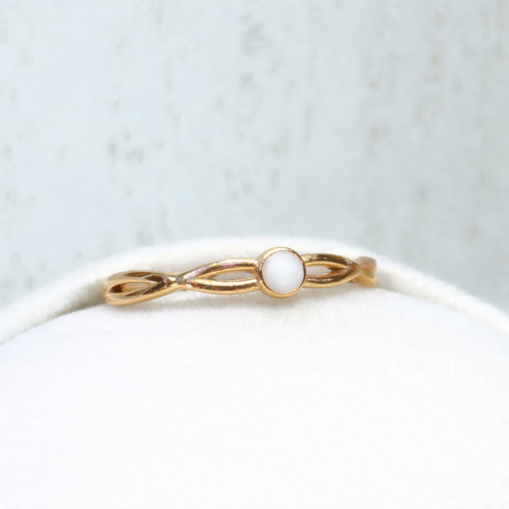 Juliette Or Jaune, pierre blanche