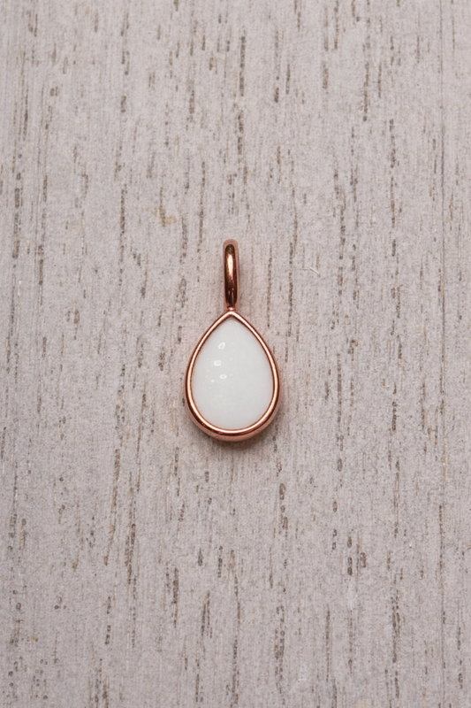 Pendentif Hera Or rose, pierre blanche