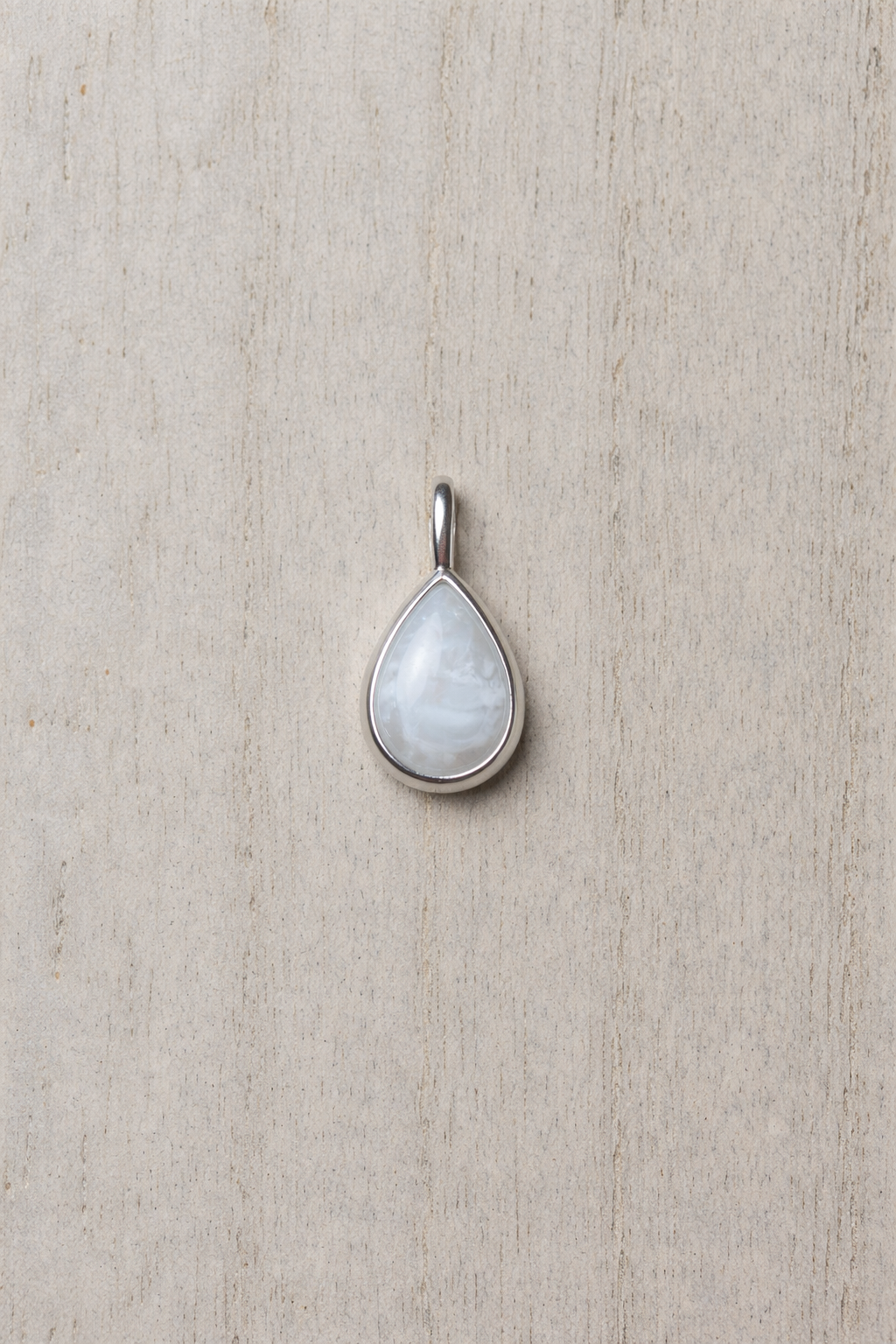 Pear Mars Pendant in Silver with pearled stone