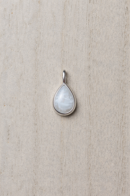 Pear Mars Pendant in Silver with pearled stone