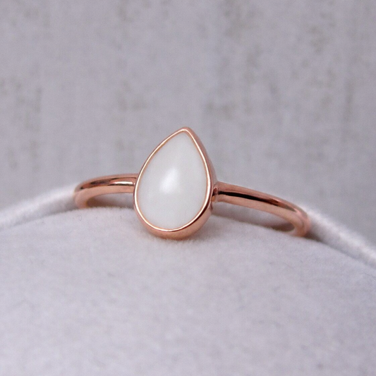 Hera Or Rose, pierre blanche