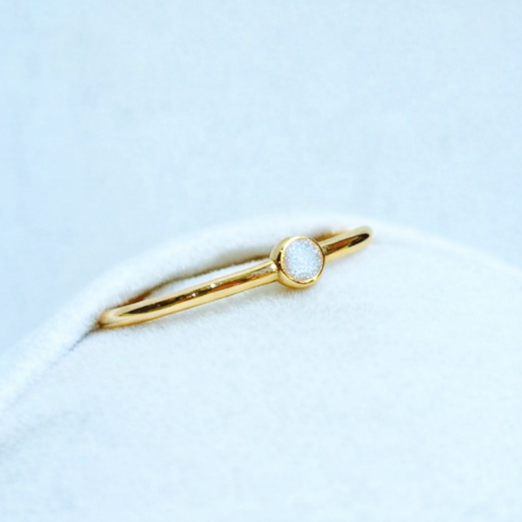 Pandora Or Jaune, pierre scintillante