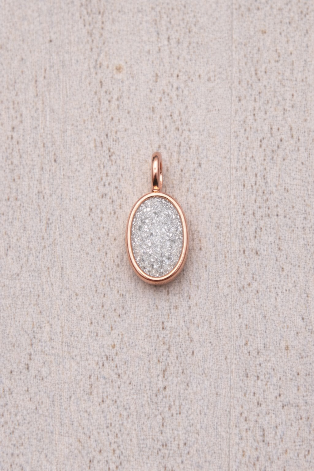 Pendentif Mars de forme ovale en Or Rose, pierre scintillante