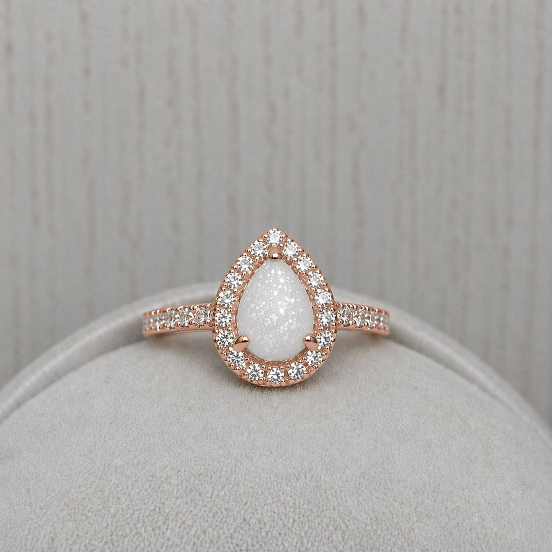 Bague Halo Or Rose, forme poire avec pierre scintillante