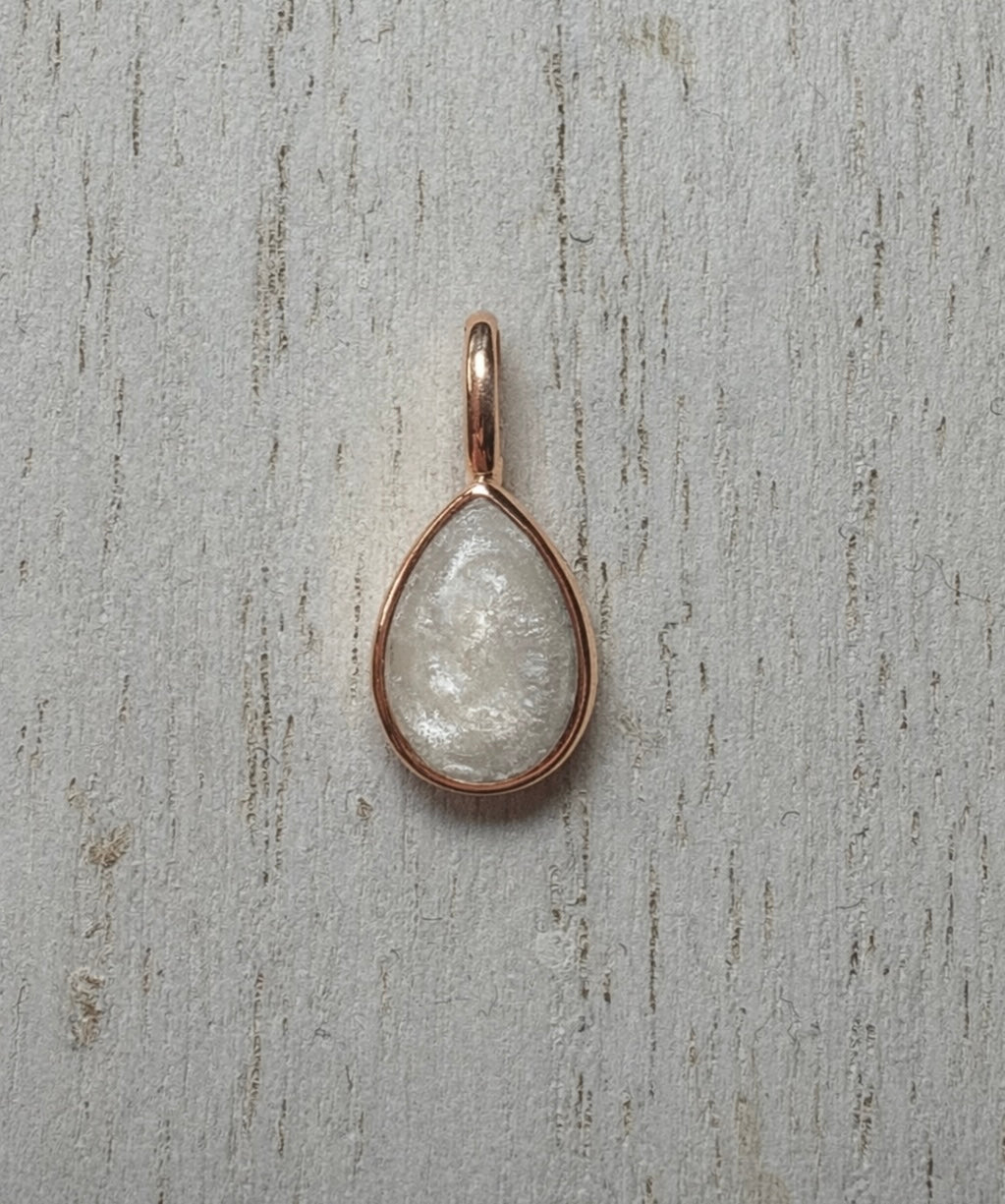 Pendentif Hera Or rose, pierre perlée