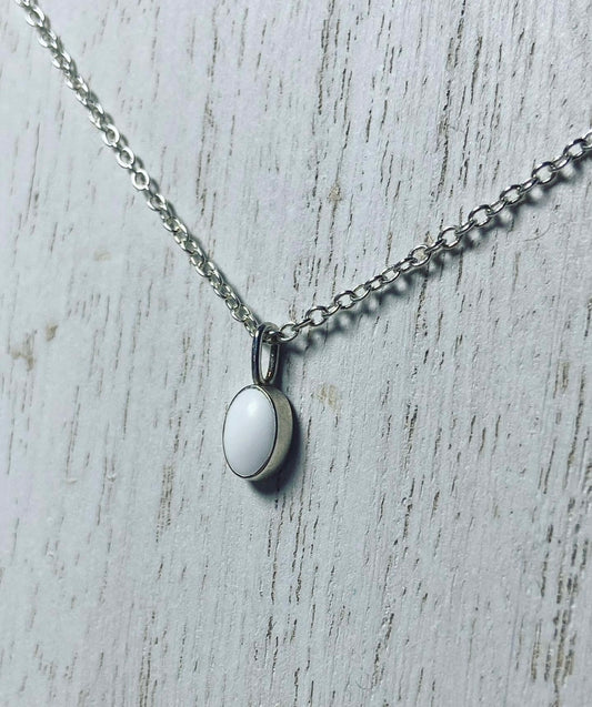 Pendentif Apodis Argent, pierre blanche