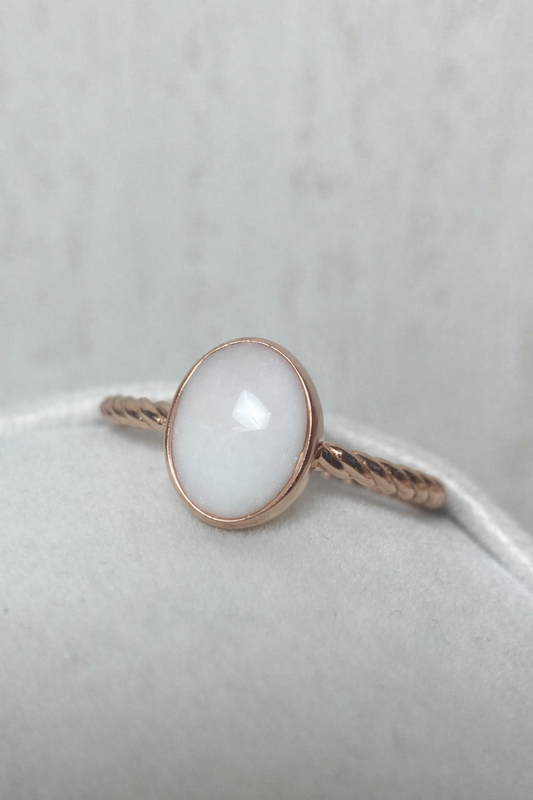 Apodis torsadé vermeil rose, pierre blanche