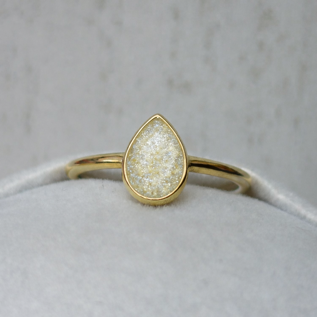 Hera Or jaune, pierre scintillante