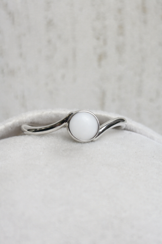 Lunea Or blanc, pierre blanche