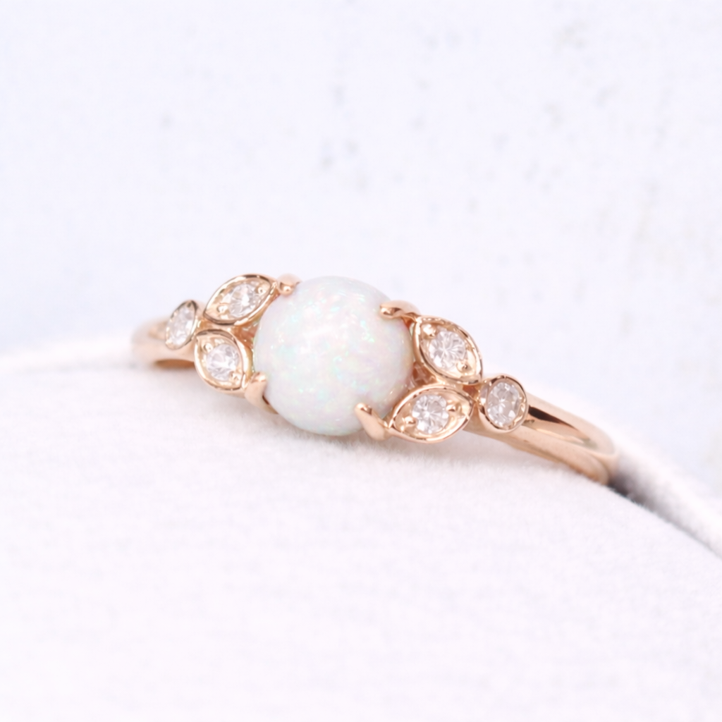 Ring Flower in Rose Gold with natural stone