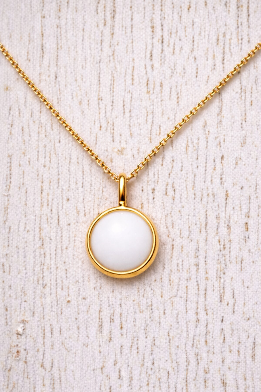 Orion Pendant in Yellow Gold with white stone