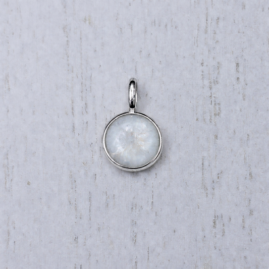 Petite Ourse Pendant Silver with pearled stone