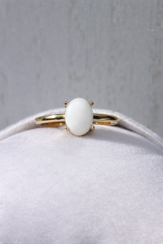 Gemma in Yellow Gold , white stone