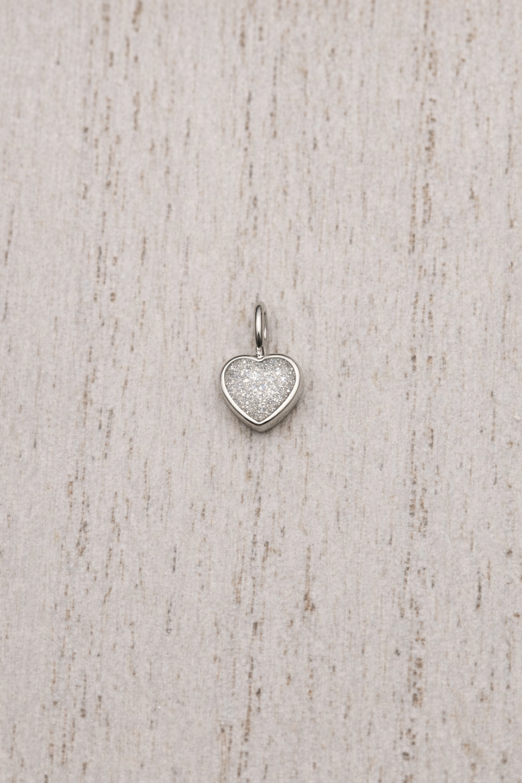 Pendentif Mars de forme coeur en Or Blanc, pierre scintillante