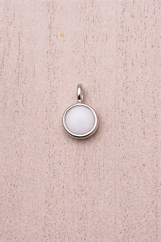 Rond Mars Pendant in Silver with white stone